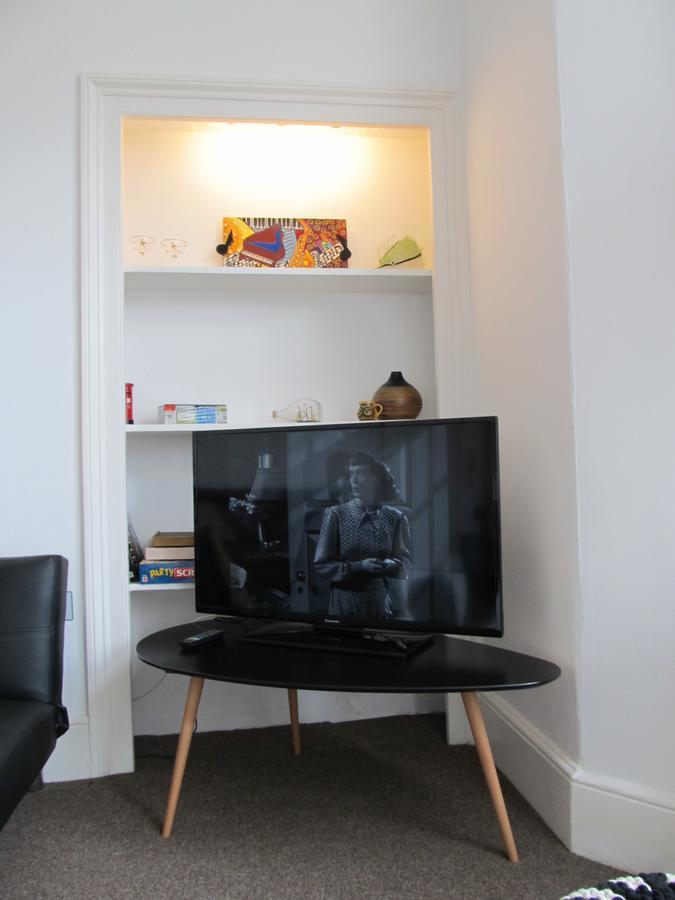 The Beatnik, Victorian Townhouse Apartment With Parking Plymouth Extérieur photo